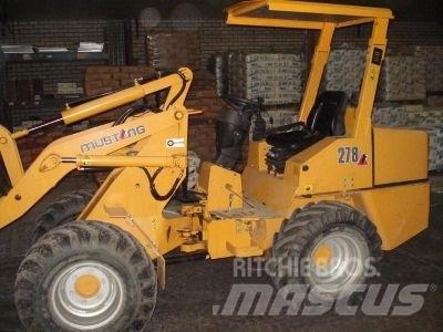 Mustang KL-278 Колесни товарачи