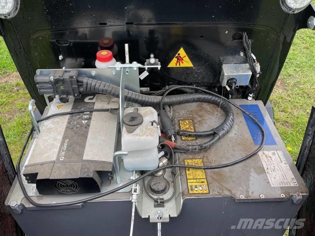 Kubota RT220-2e Колесни товарачи