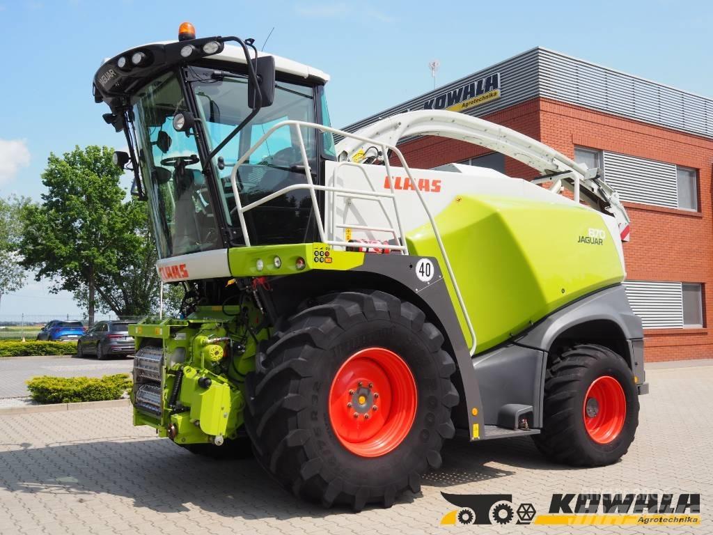 CLAAS Jaguar 870 4WD Самоходни фуражири