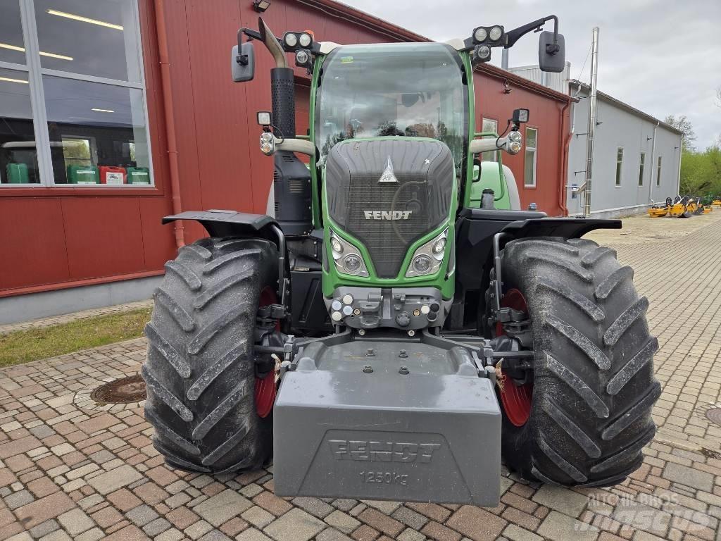 Fendt 724 Profi Plus Трактори
