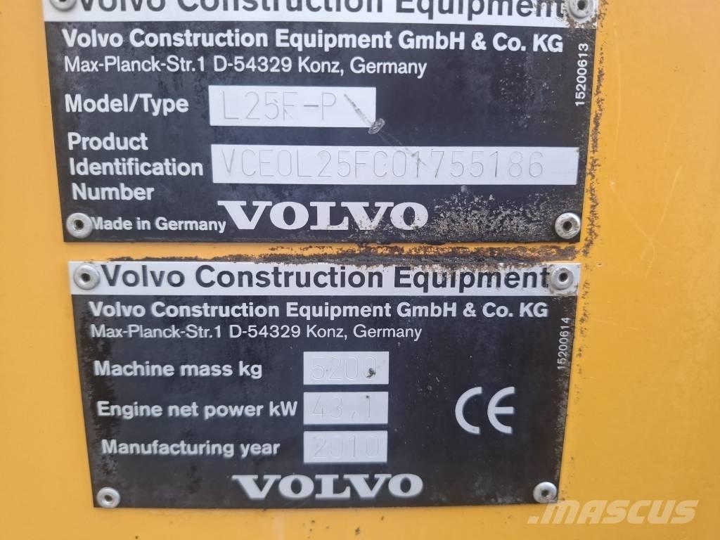 Volvo L 25 F-P Колесни товарачи