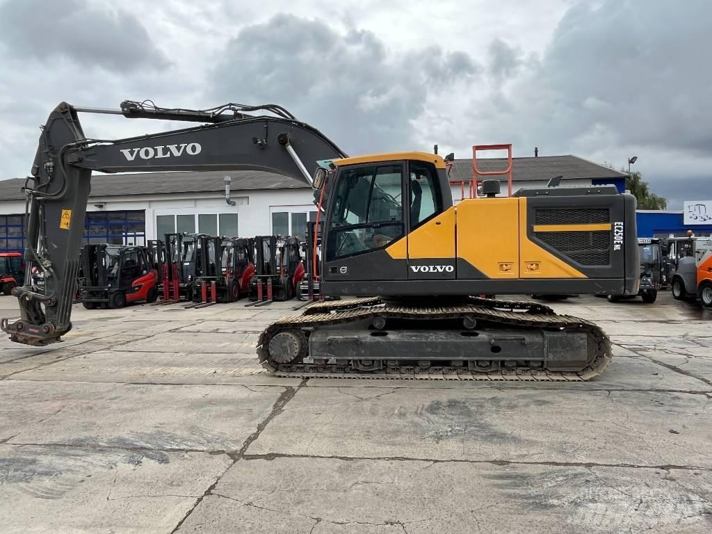 Volvo EC250ENL Верижен екскаватор