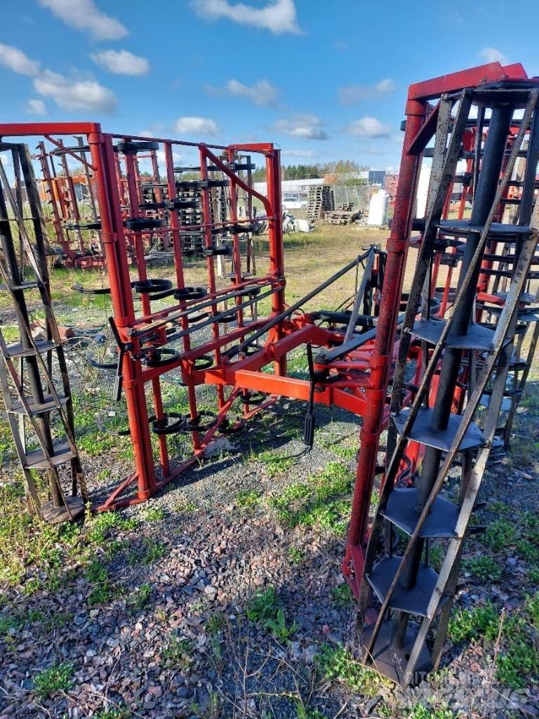 Potila SK 370 Брани