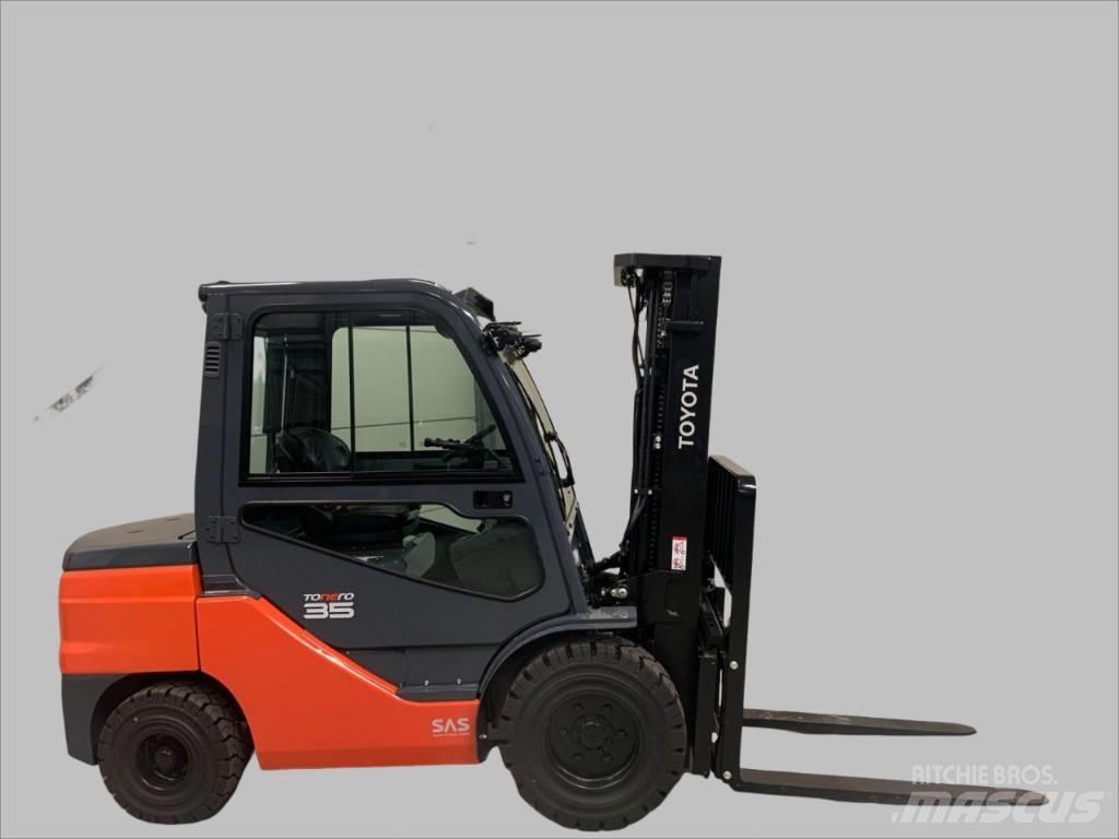 Toyota 52-8 FDJF 35 Дизелови камиони