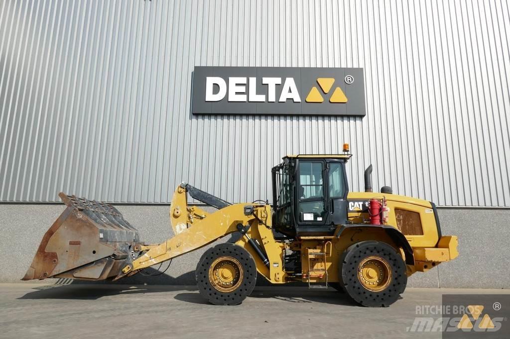 CAT 938M Колесни товарачи