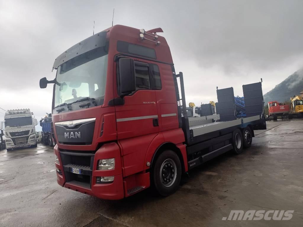 MAN TGX 26.440 Бордови камион / автолебедка