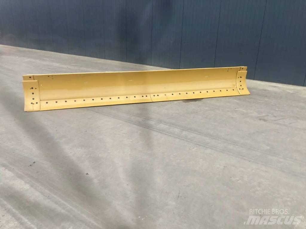 CAT 120M Moldboard Остриета