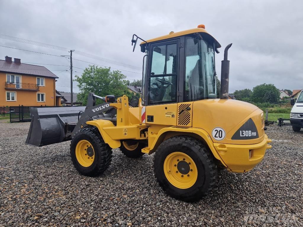Volvo L 30 Колесни товарачи