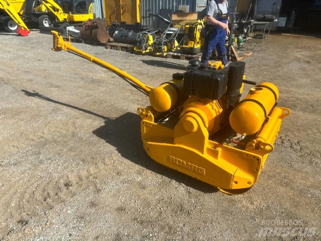 Bomag BW 75 S Двойни барабанни ролки
