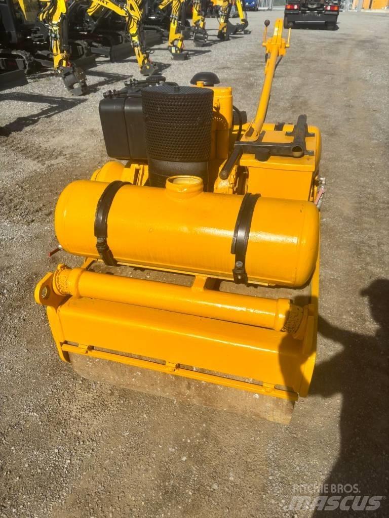 Bomag BW 75 S Двойни барабанни ролки
