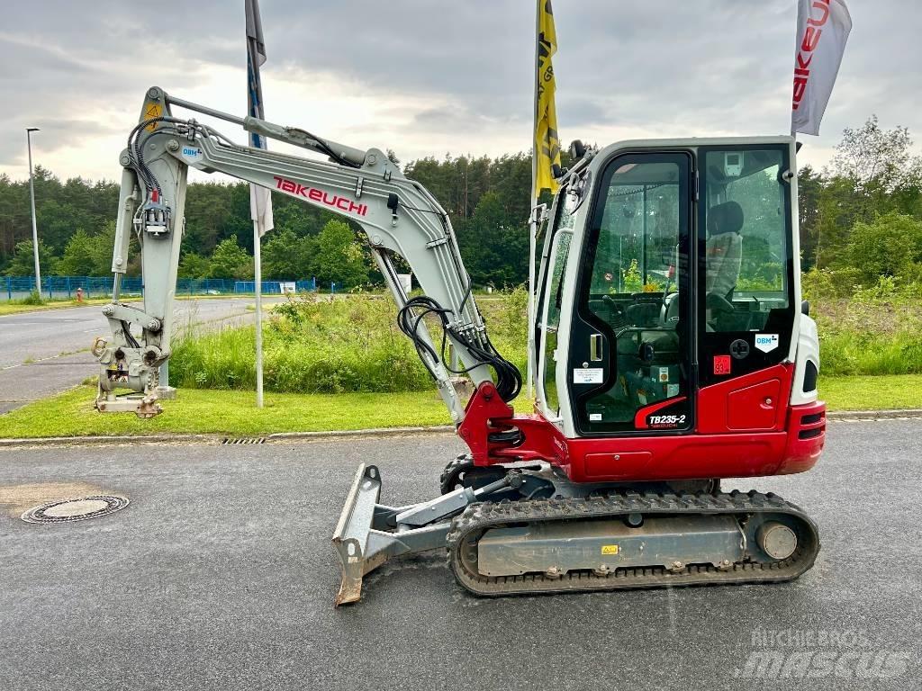 Takeuchi TB 235-2 V3 Мини екскаватори < 7 т