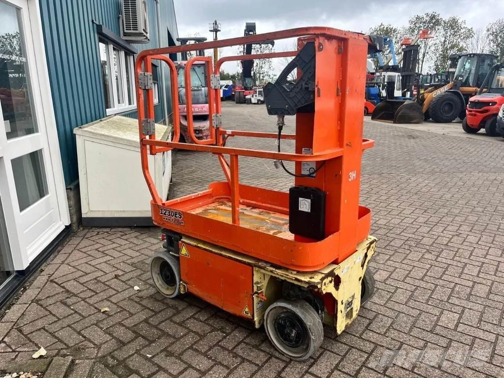 JLG 1230ES Телескопични повдигачи
