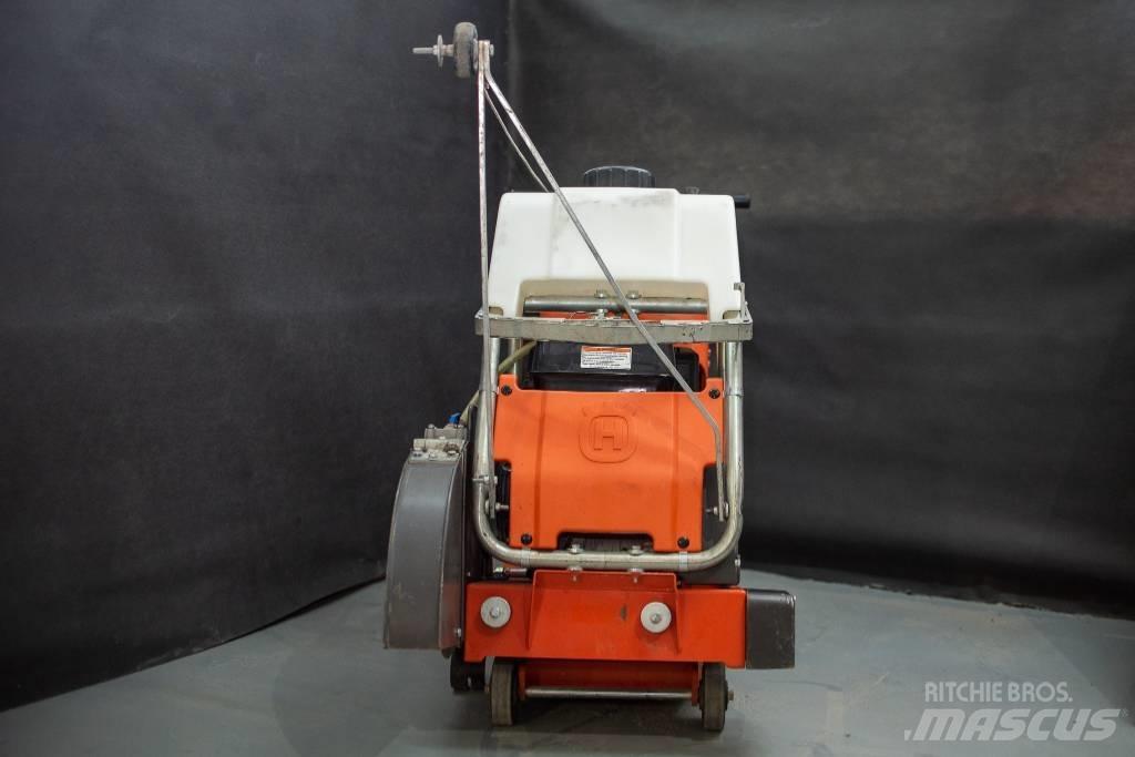 Husqvarna FS413 Машини за цепене на асфалт