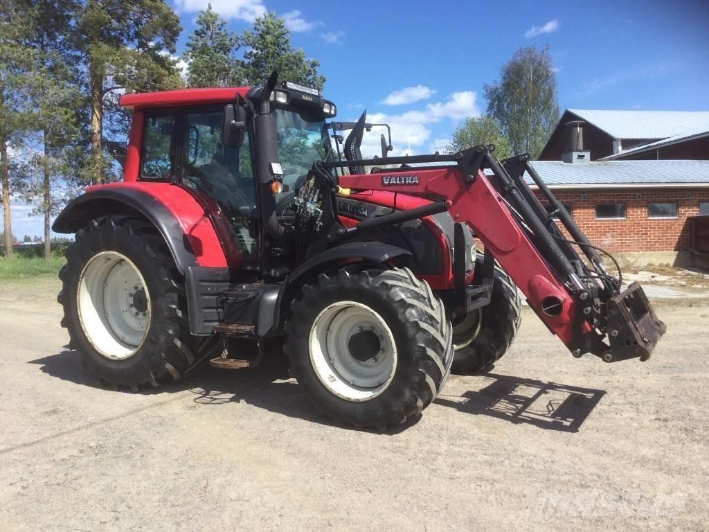 Valtra N 142 Direct Трактори