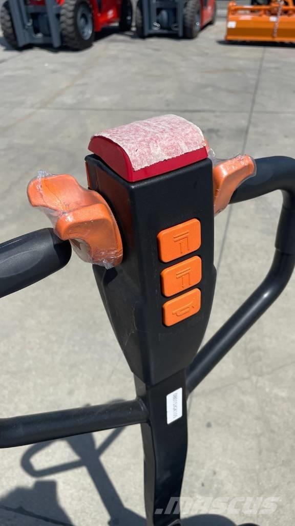 Heli CBD-15 Електрически вилични кари-повдигачи