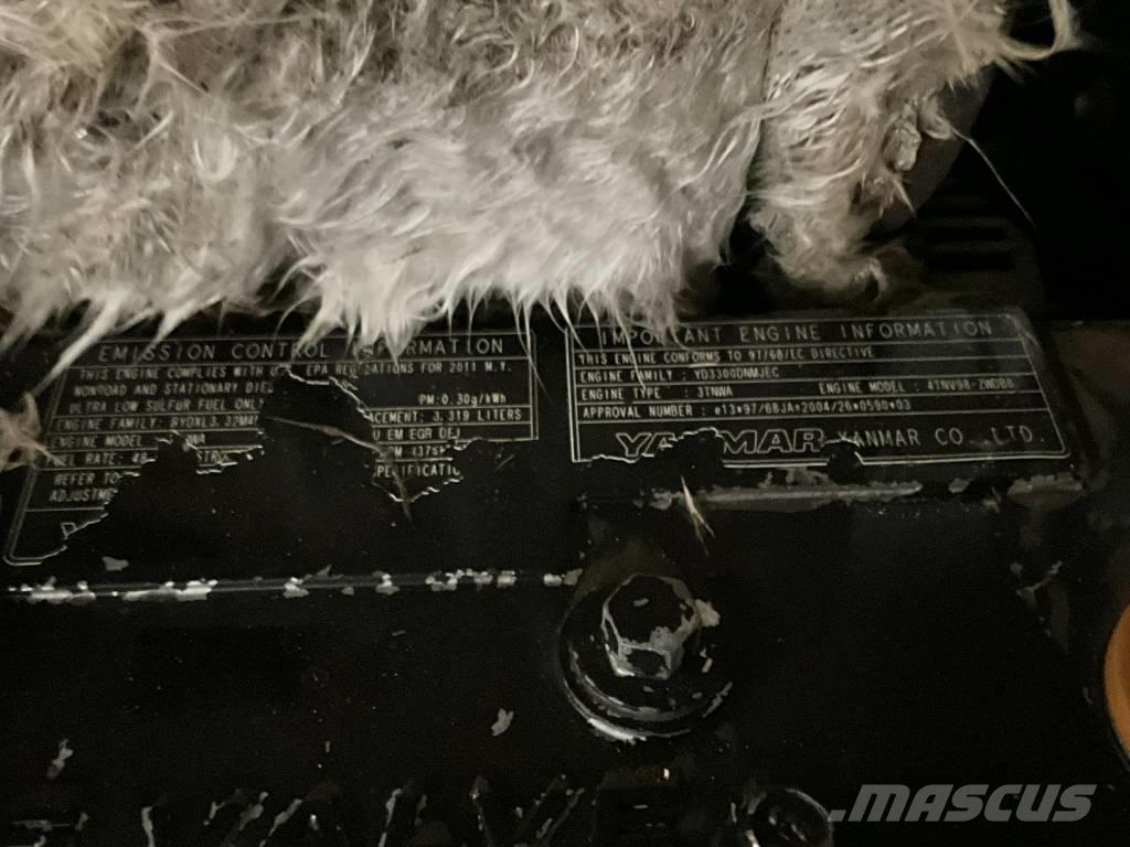 Doosan DX 80 R Средни екскаватори 7т - 12т
