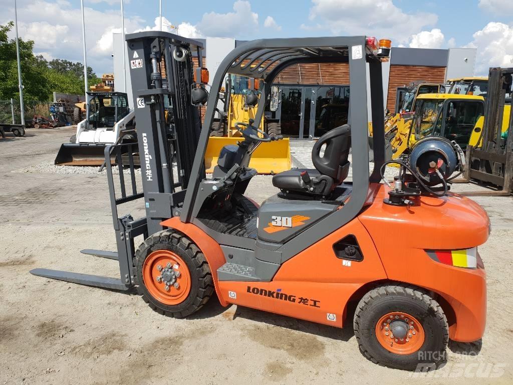 Lonking LG30GLT Камиони с АГУ
