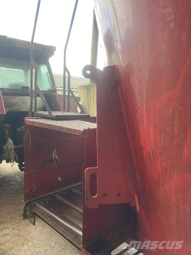 Trioliet AVM 24 Подаващи машини
