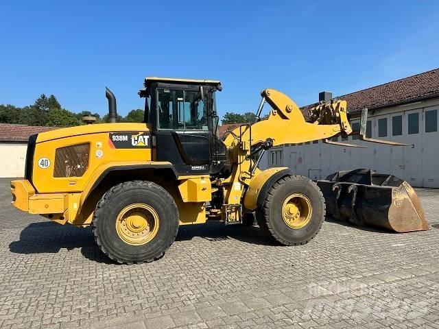 CAT 938 M Колесни товарачи