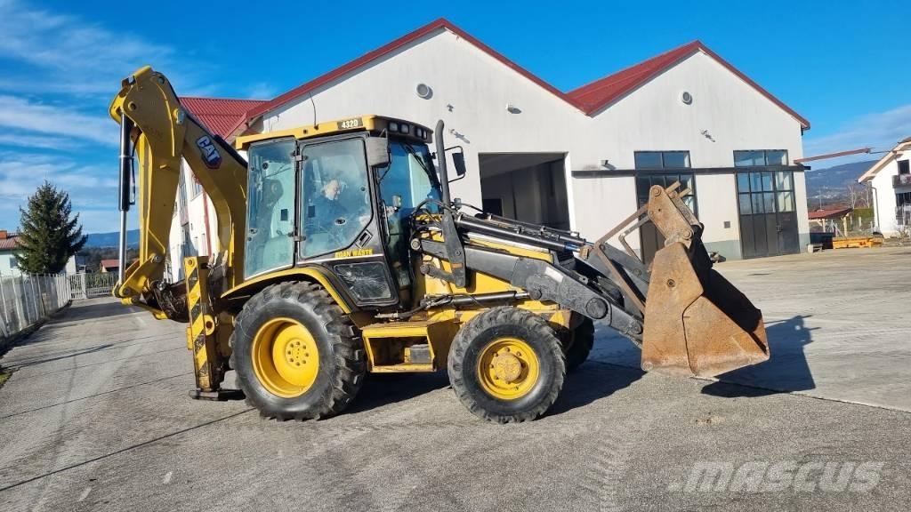 CAT 432d Товарач със заден ексватор