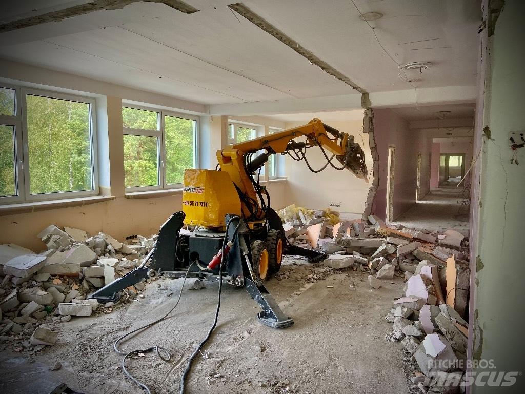 Brokk 250 Багери за разрушаване
