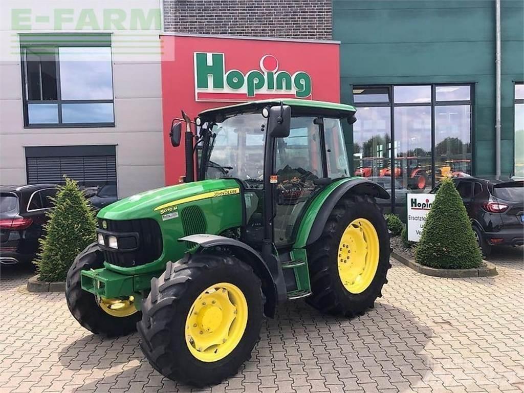 John Deere 5070 m Трактори