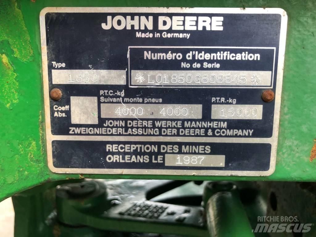 John Deere 1850 Трактори
