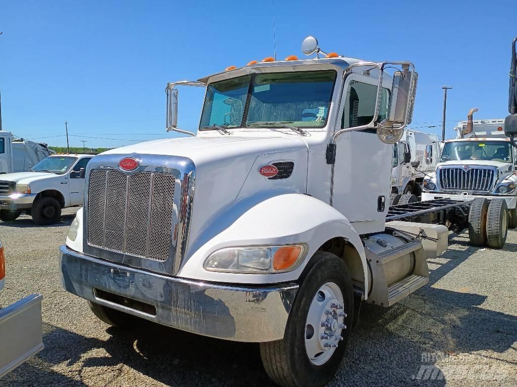 Peterbilt 335 Камиони за отпадъци