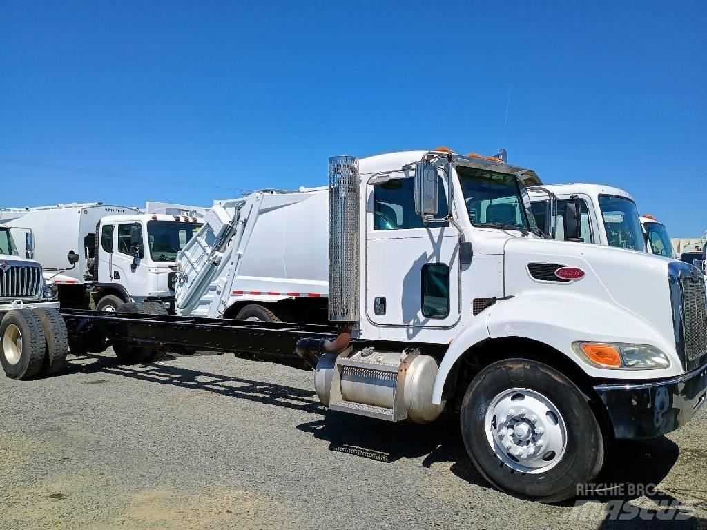Peterbilt 335 Камиони за отпадъци