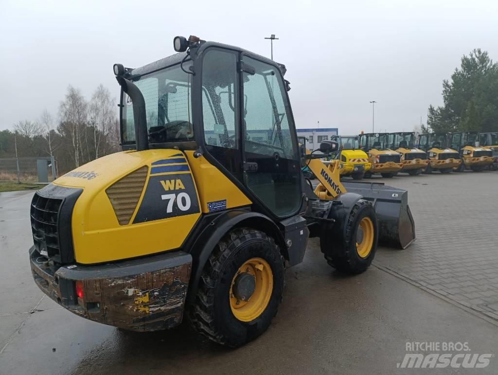 Komatsu WA70-7 Колесни товарачи