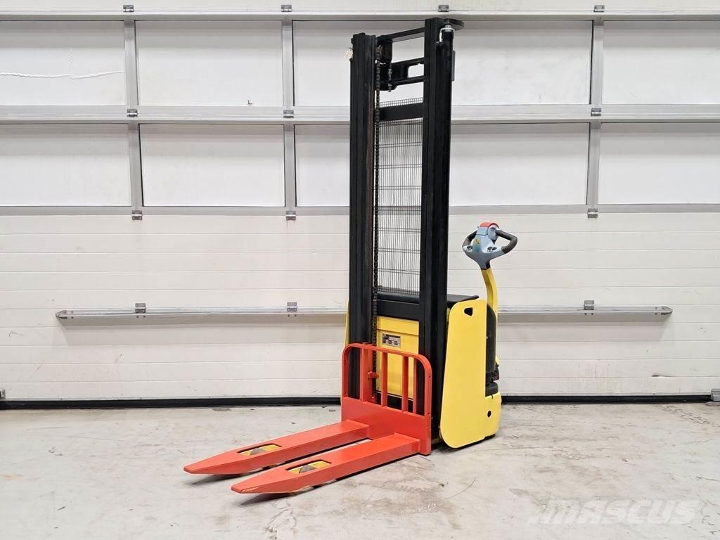 Hyster S1.0 AC Колички високоповдигачи с теглич