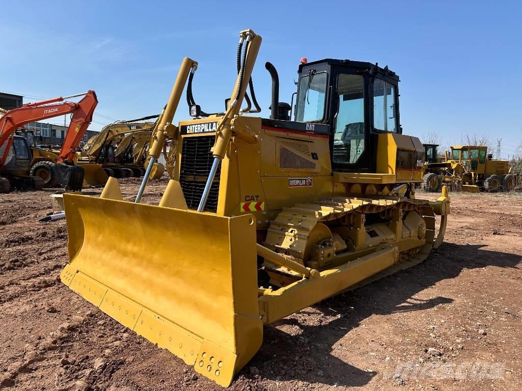 CAT D6G Верижни булдозери
