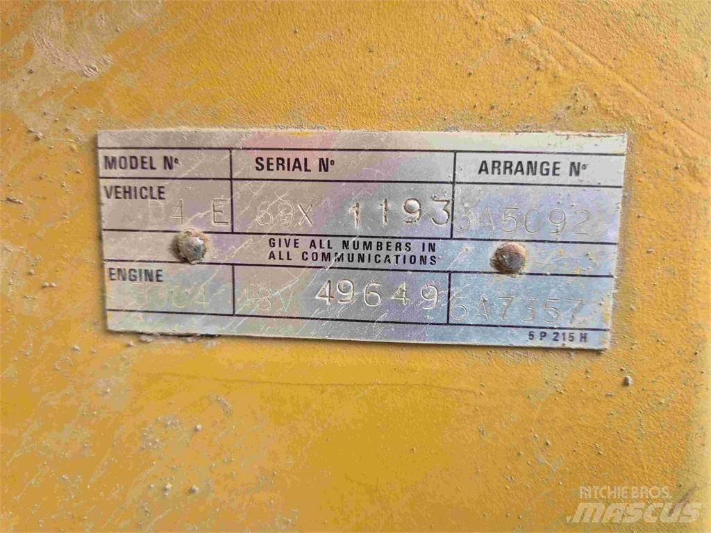 CAT D4E Верижни булдозери
