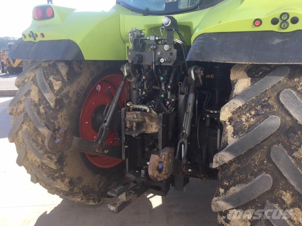 CLAAS ARION 620 Трактори