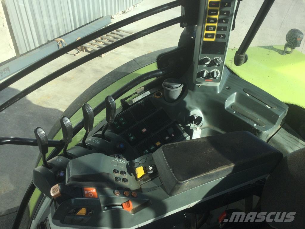 CLAAS ARION 620 Трактори