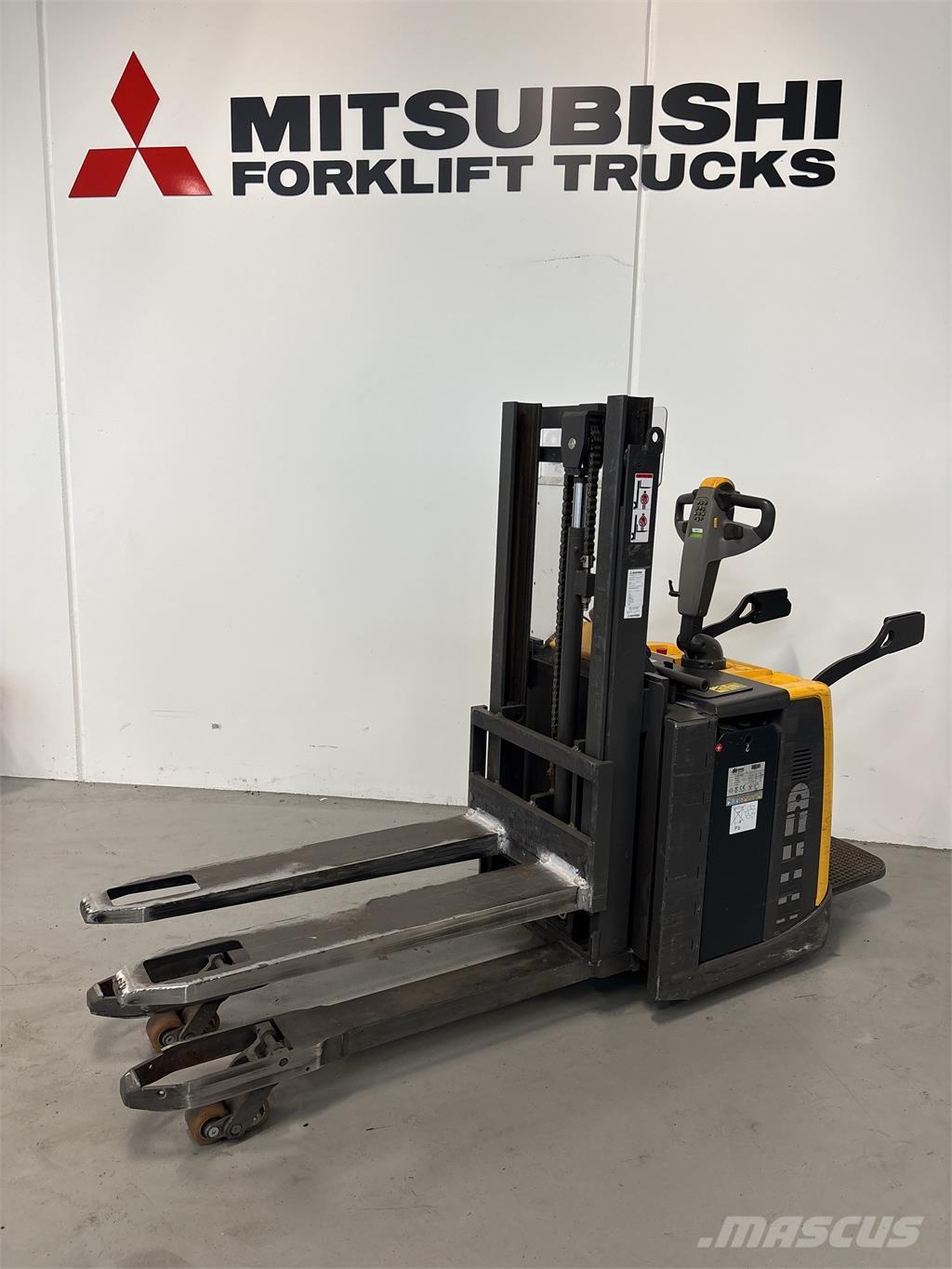 Atlet PDP200 Самоходни товарачи