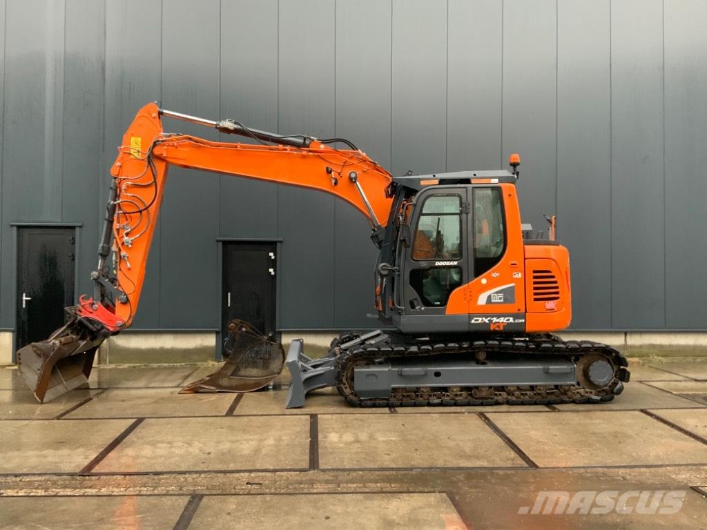 Doosan DX 140 LCR Верижен екскаватор