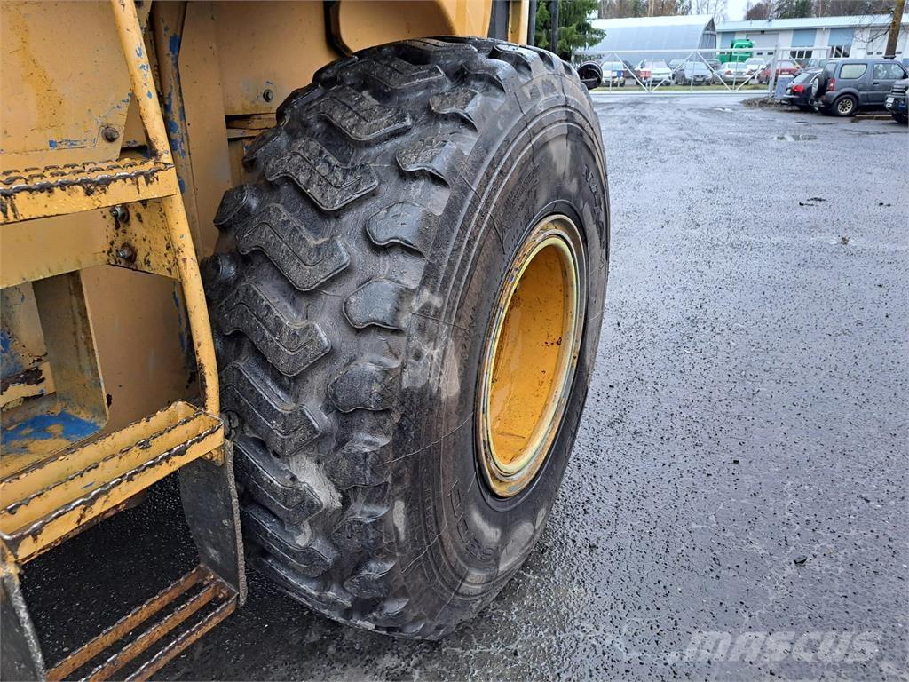 CAT 924G-4x4 Колесни товарачи