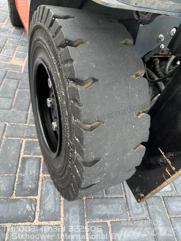 Toyota 02-8FGJF35 Камиони с АГУ