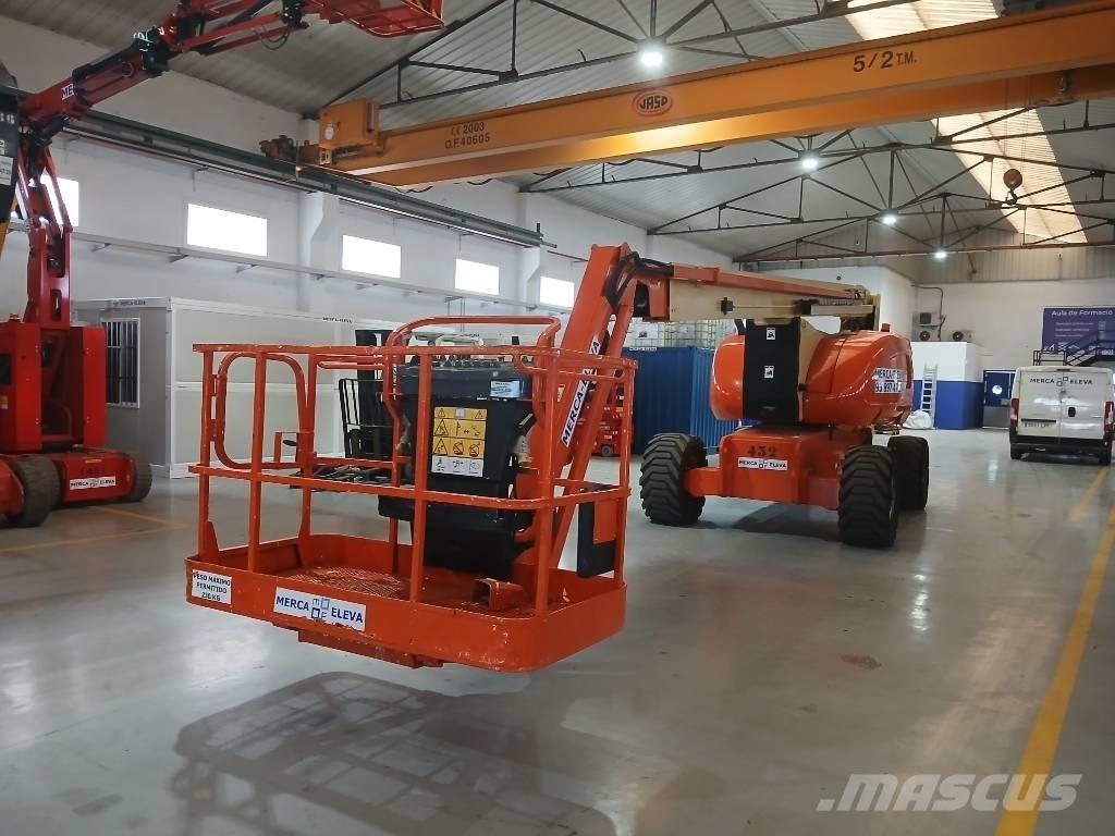 JLG 800 AJ Съчленени стрелови подемници