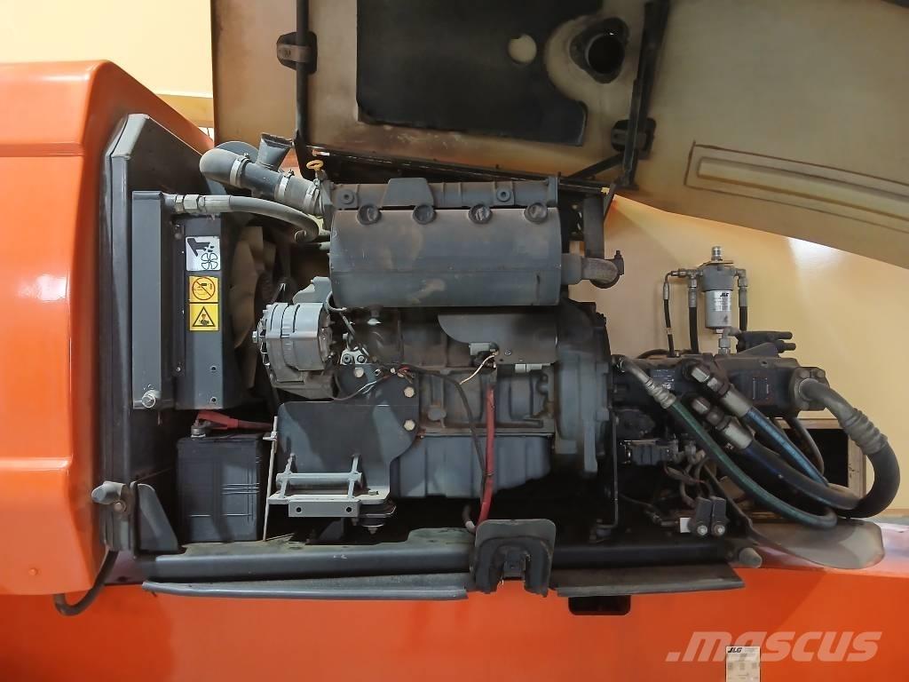 JLG 800 AJ Съчленени стрелови подемници