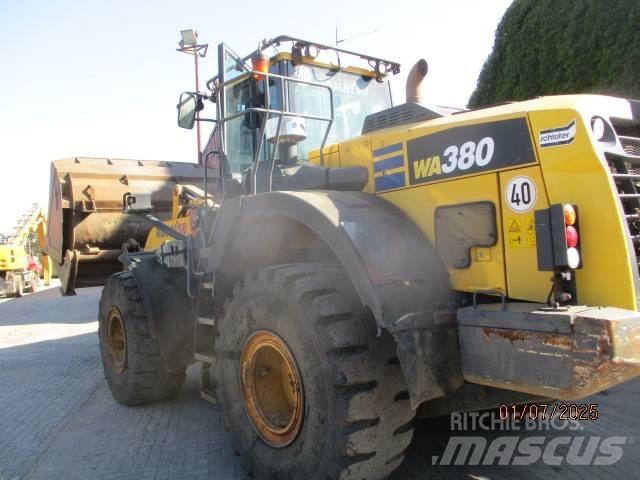 Komatsu WA 380 Колесни товарачи
