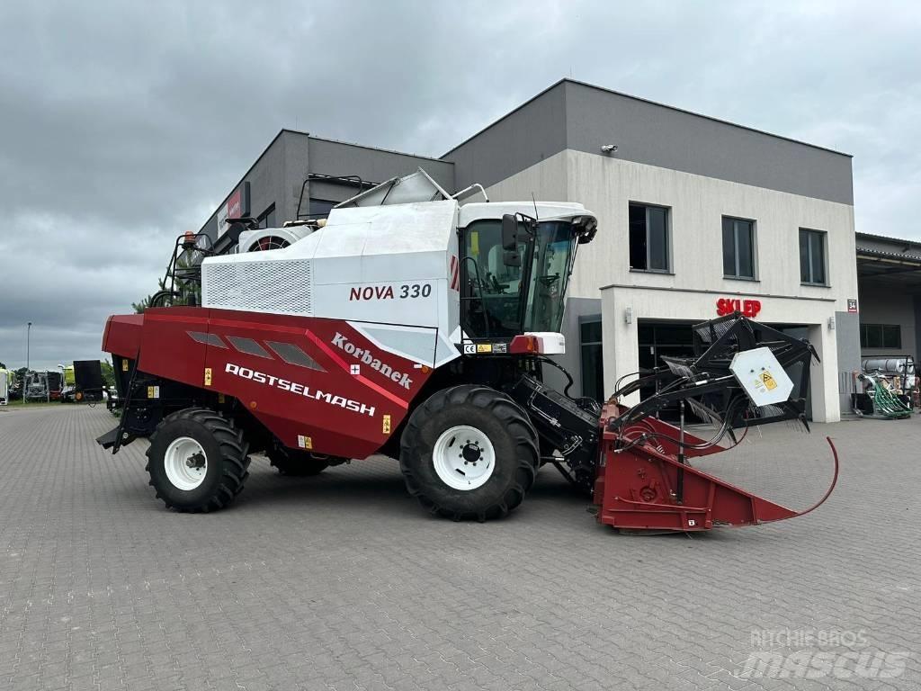 Rostselmash Nova330 Комбайни