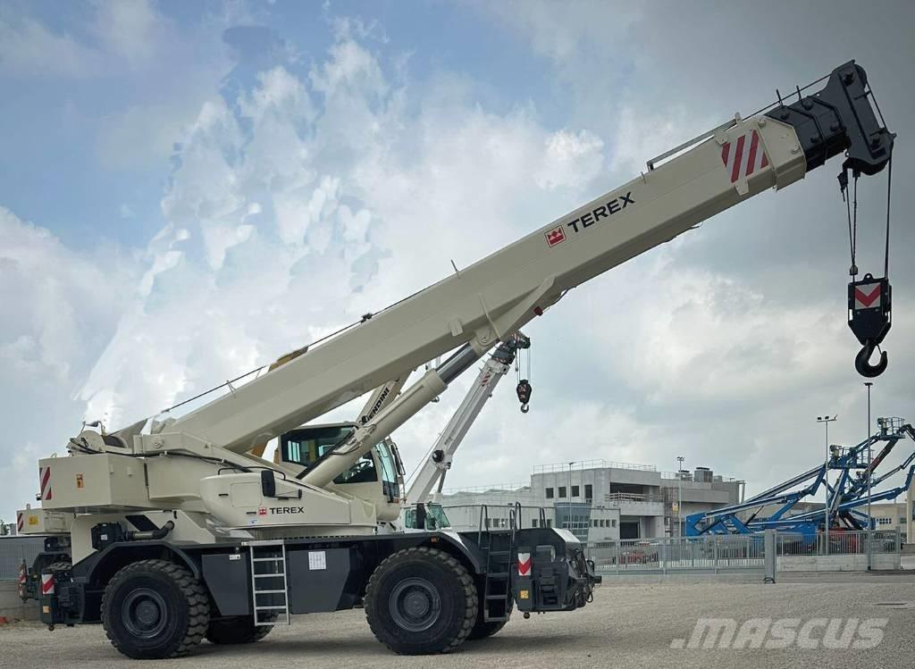 Terex Quadstar 1075 Кранове за тежък терен