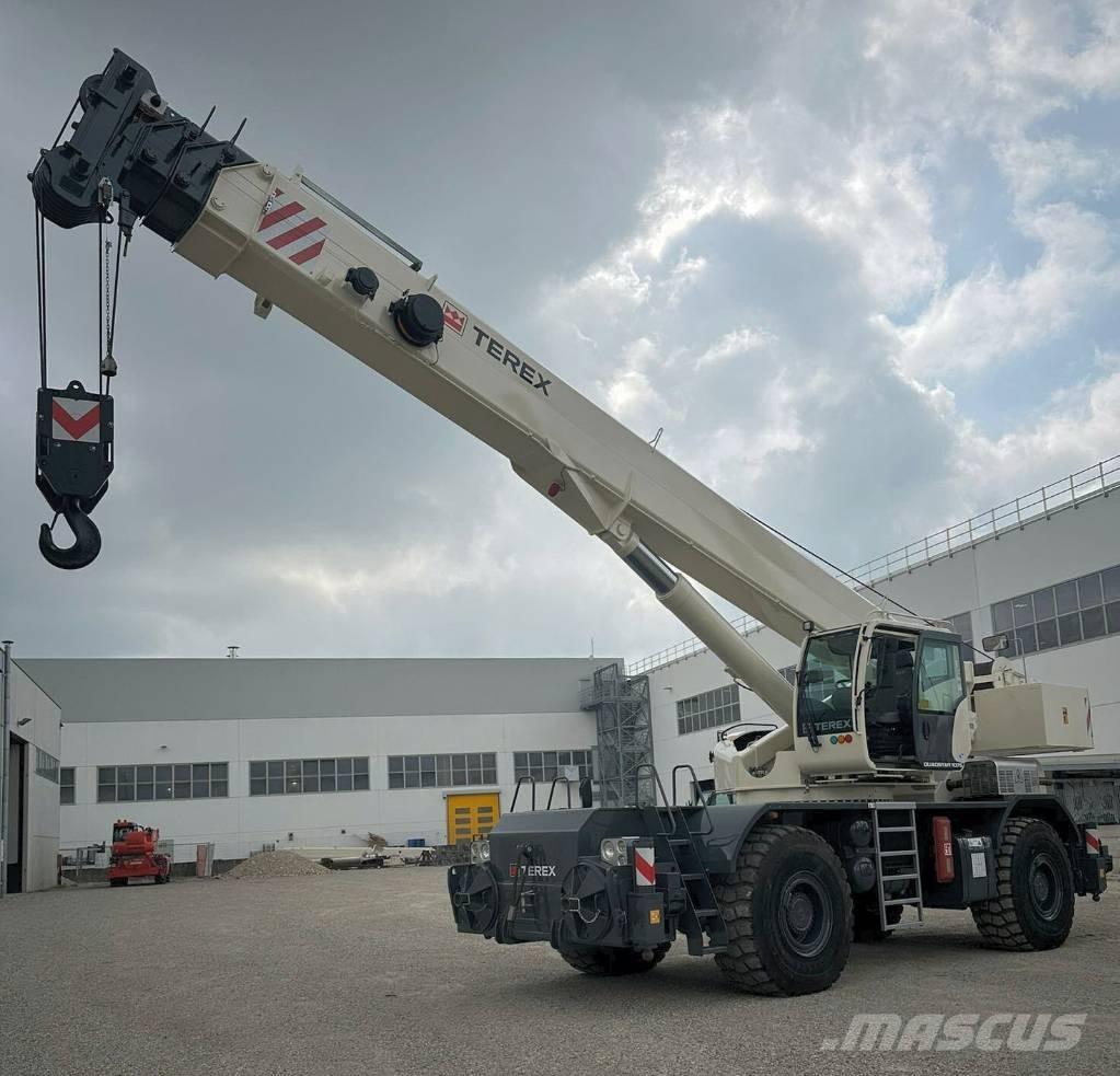 Terex Quadstar 1075 Кранове за тежък терен