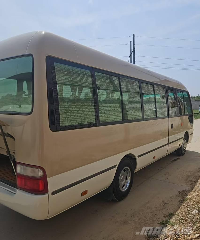 Toyota Coaster Bus Мини бусове