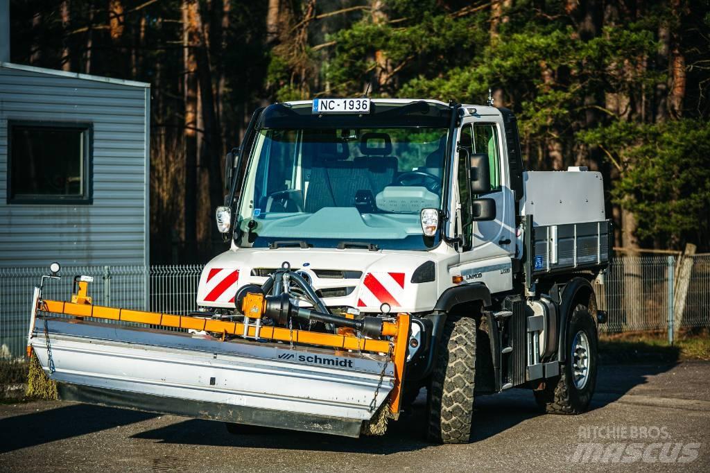 Unimog U 318 Камиони за почистване