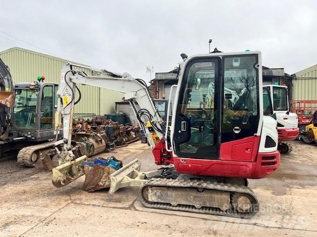 Takeuchi TB 230 Мини екскаватори < 7 т