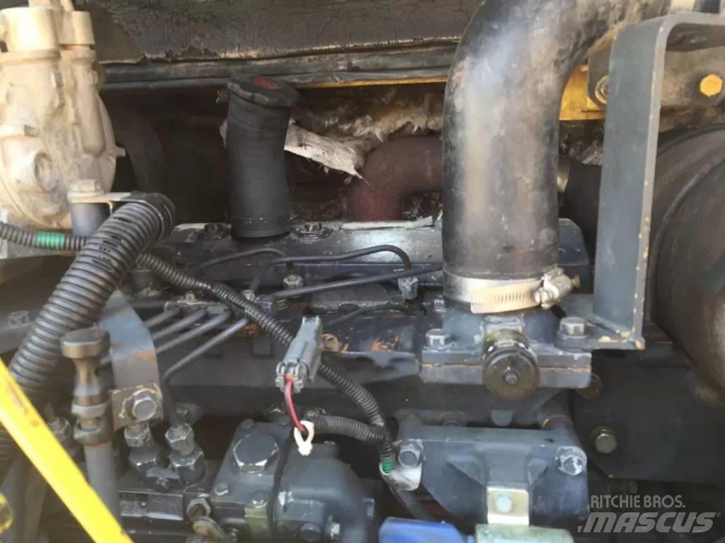 Komatsu pc78us Средни екскаватори 7т - 12т