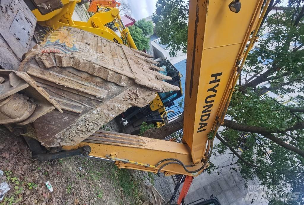 Hyundai R210W-9 Колесни екскаватори